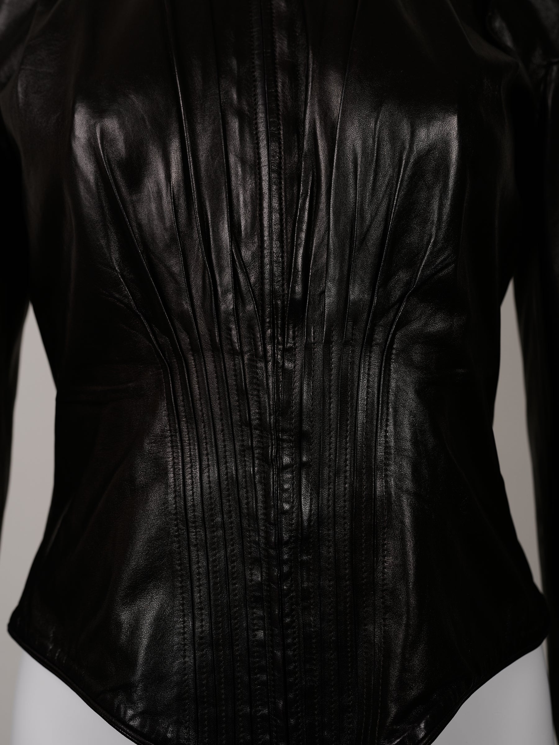 Gucci by Tom Ford Fall/Winter 2003 Black Leather Fitted Jacket - Pulled