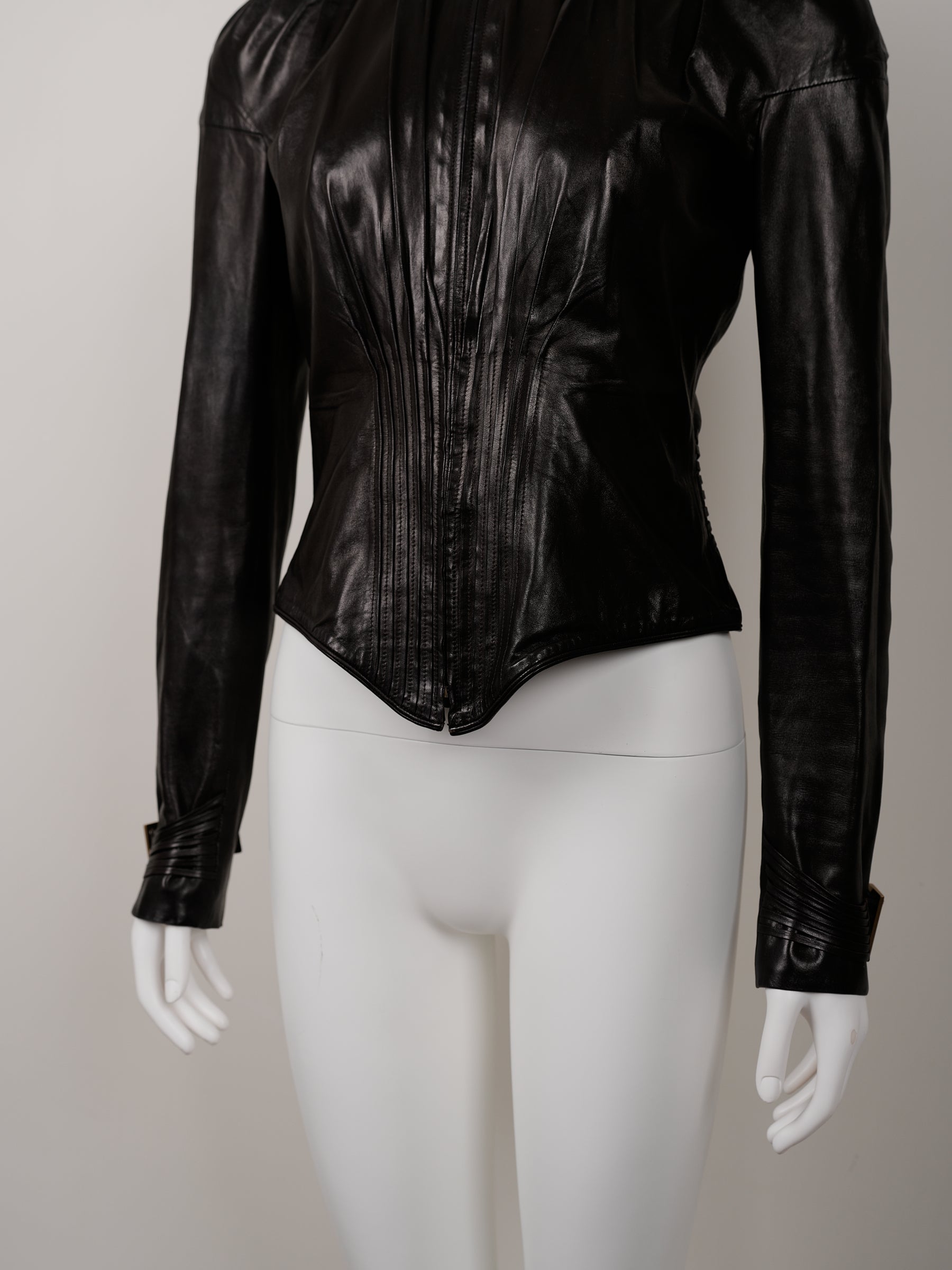 Gucci by Tom Ford Fall/Winter 2003 Black Leather Fitted Jacket - Pulled
