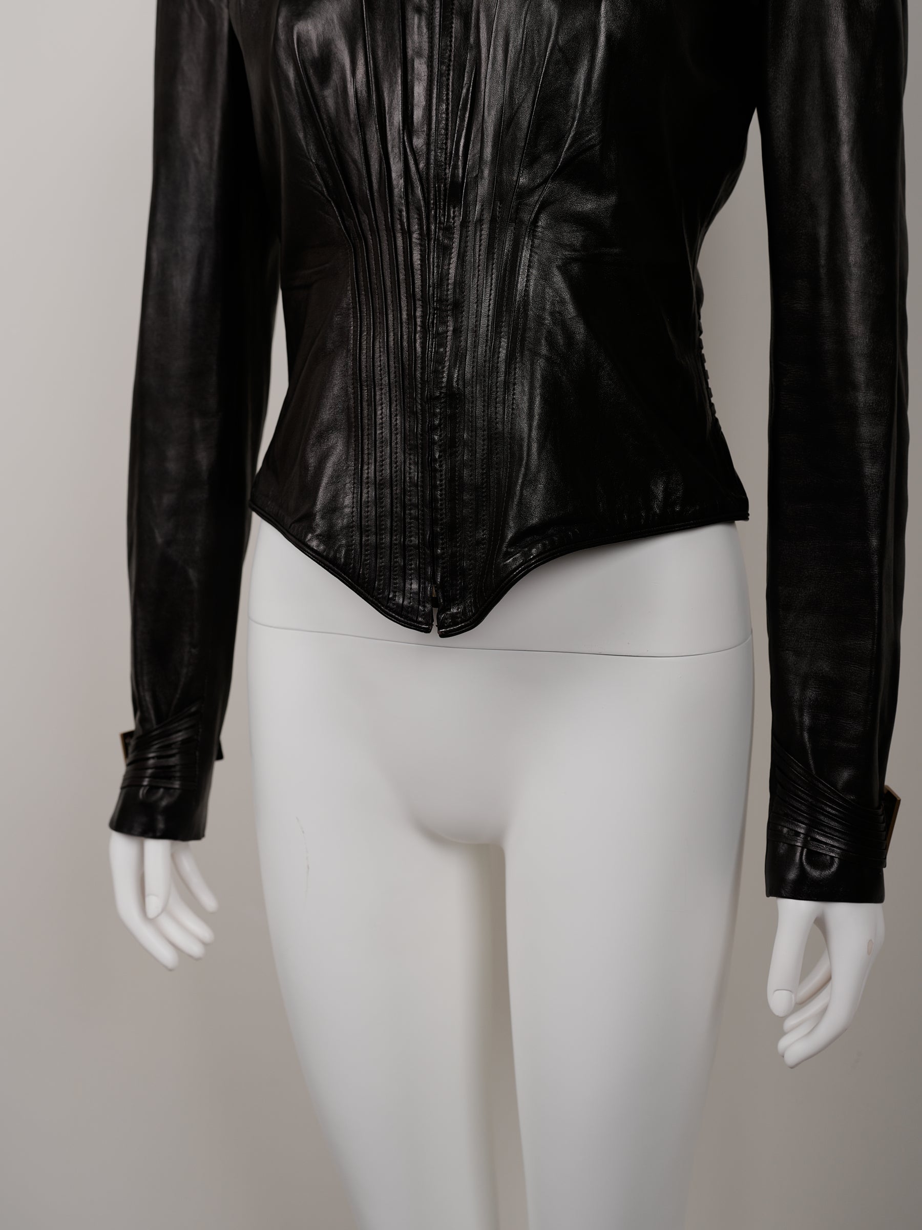Gucci by Tom Ford Fall/Winter 2003 Black Leather Fitted Jacket - Pulled
