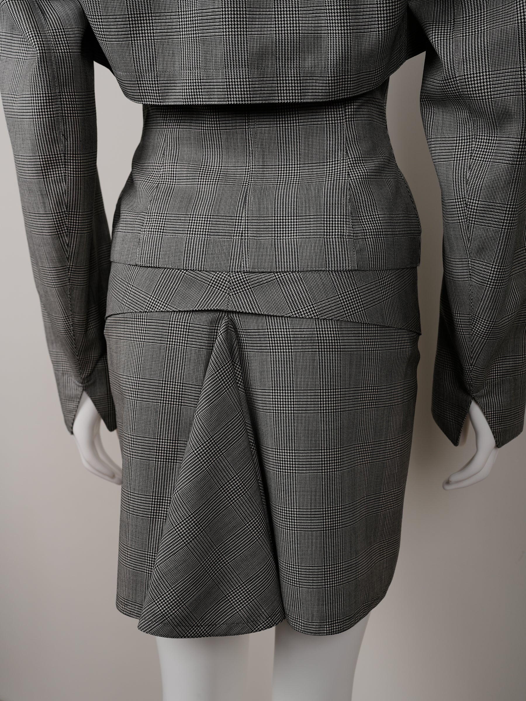 Alaïa Fall/Winter 1988 Micro Houndstooth Suit with Pleated Skirt