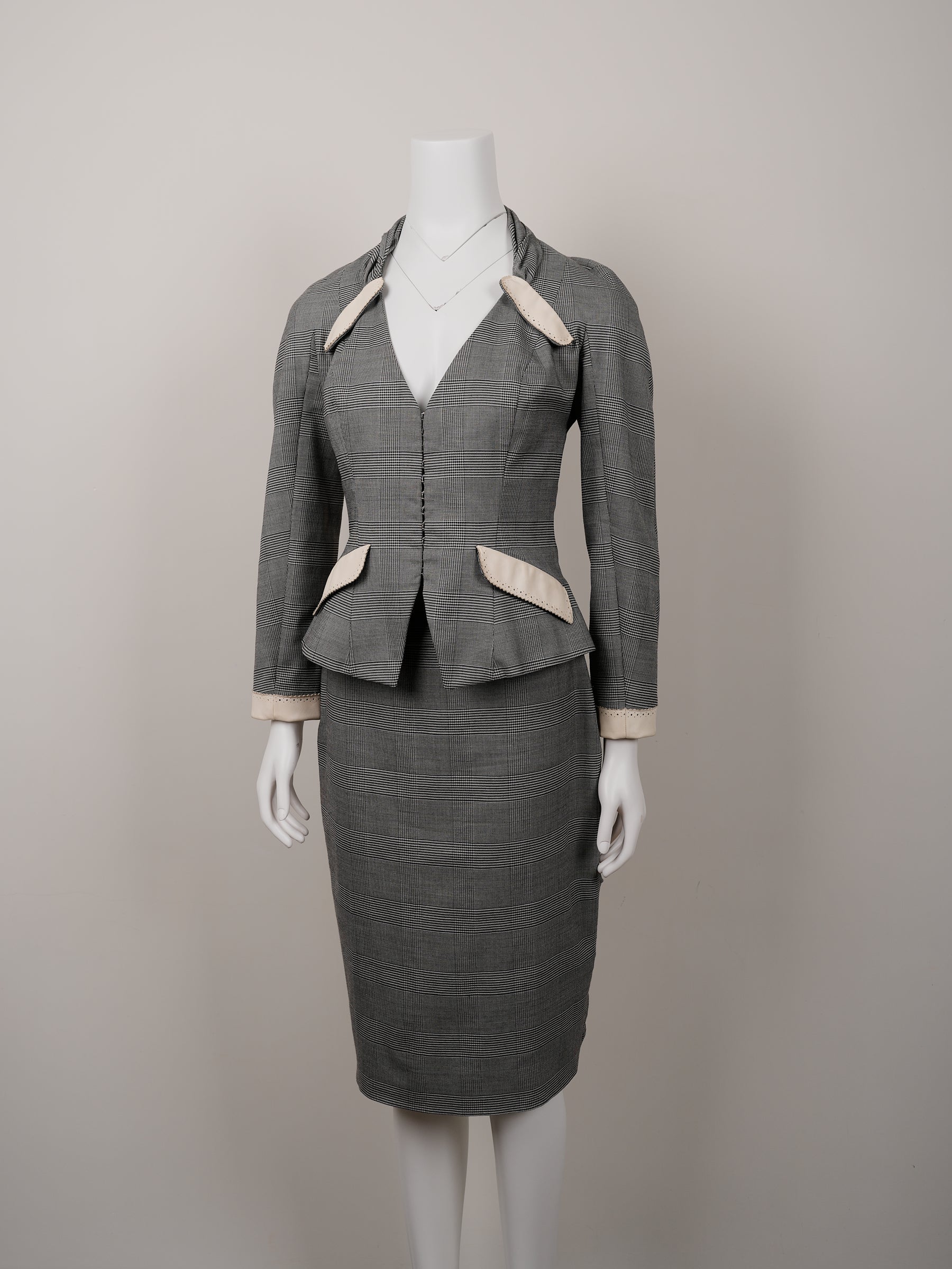Christian Dior リネン混 チェック柄セットスーツ グレー/EZ90 Christian Dior by John Galliano Spring 2004 Top and Leather Skirt