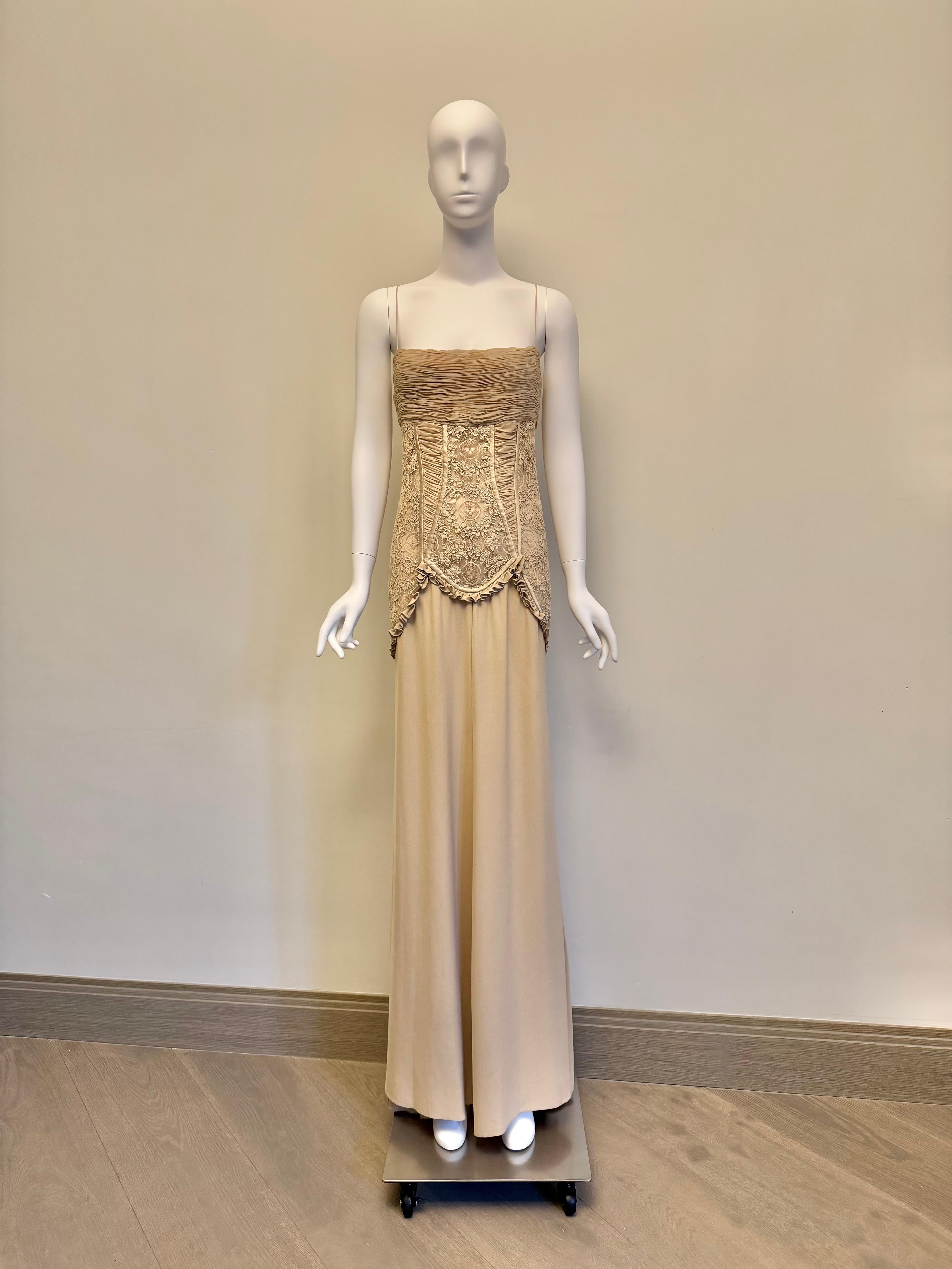 Valentino 2002 S/S silk lace gown with a silk shawl – Cafe Society