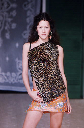 Dolce & Gabbana Fall/Winter 1999 Leopard Sequin Silk Skirtl - Pulled