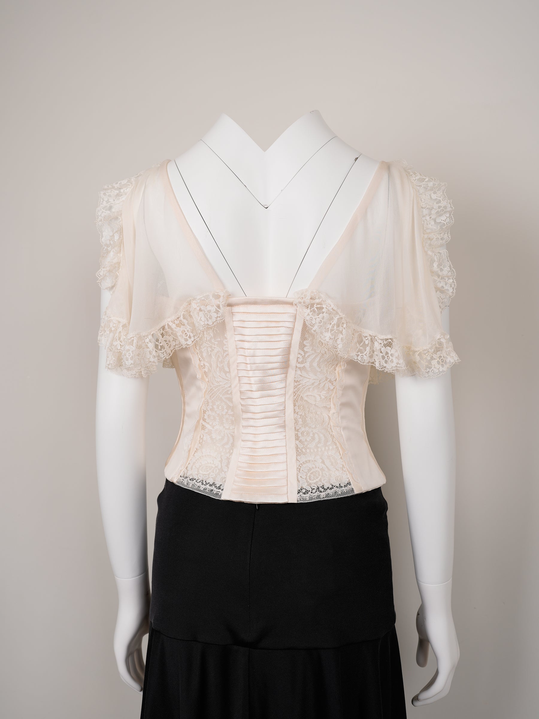 Valentino Spring/Summer 2004 Runway Angelic Ivory Lace Corset & Black Skirt Set - Pulled