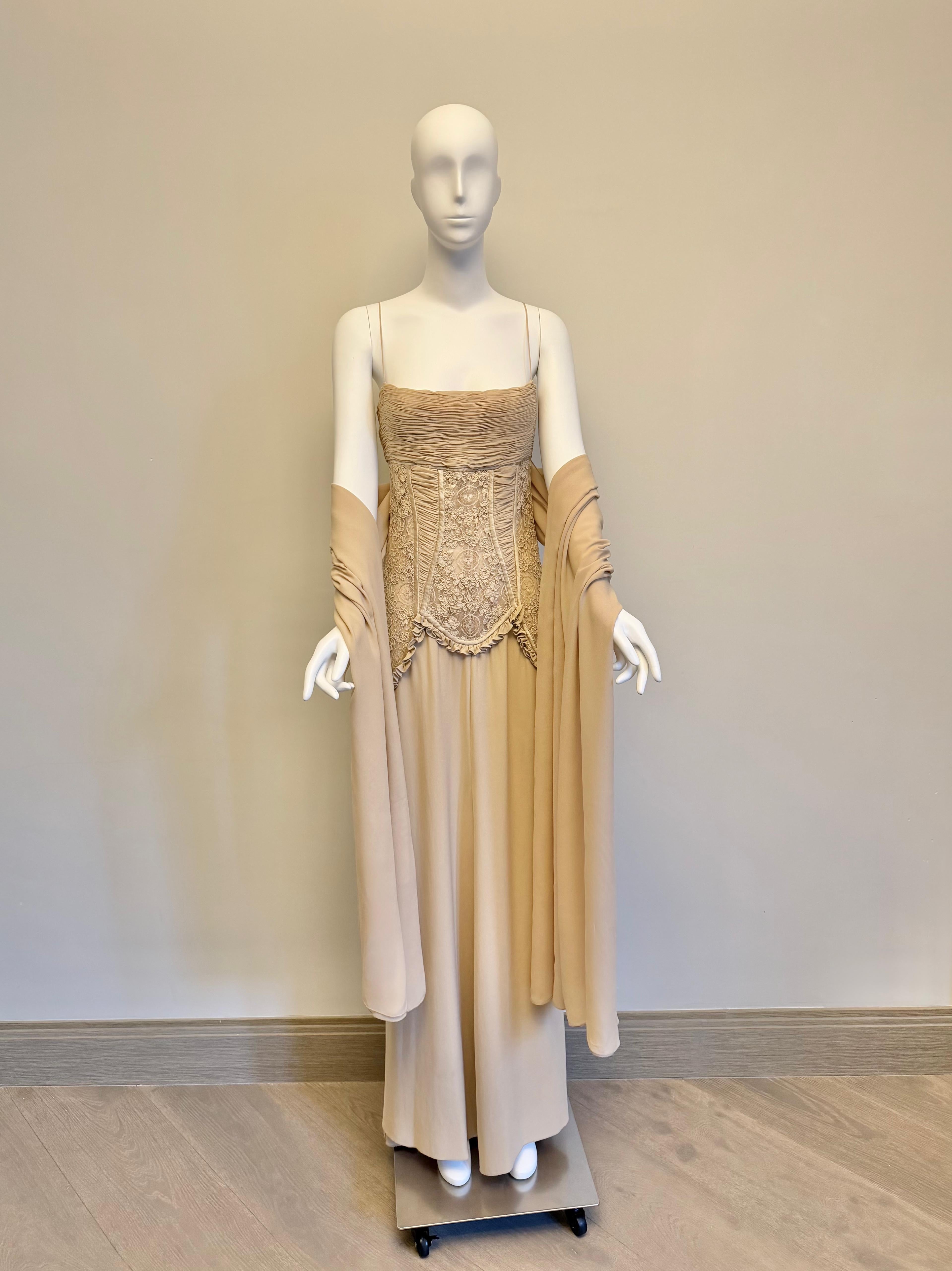 Valentino 2002 S/S silk lace gown with a silk shawl – Cafe Society