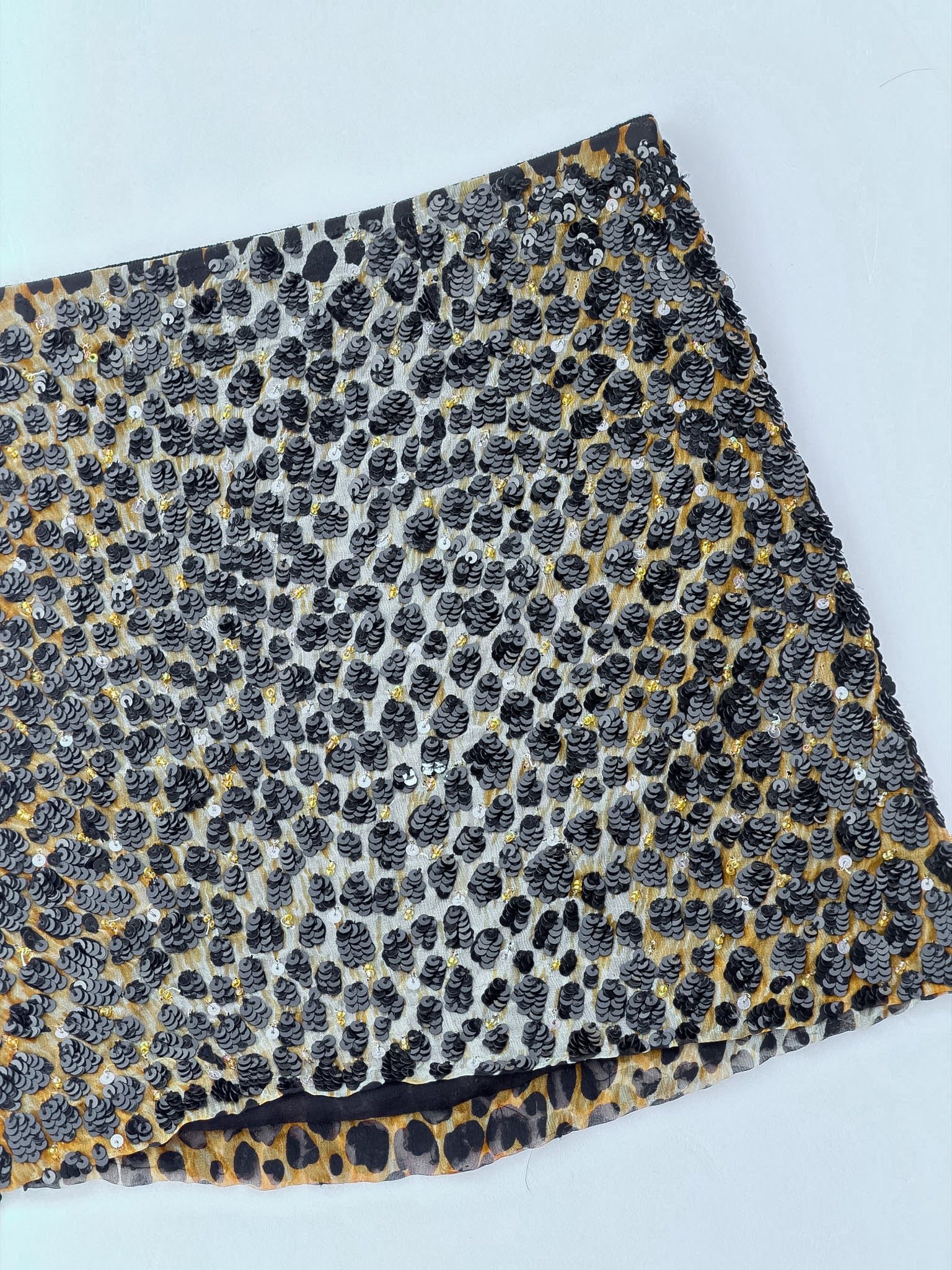 Dolce & Gabbana Fall/Winter 1999 Leopard Sequin Silk Skirtl - Pulled