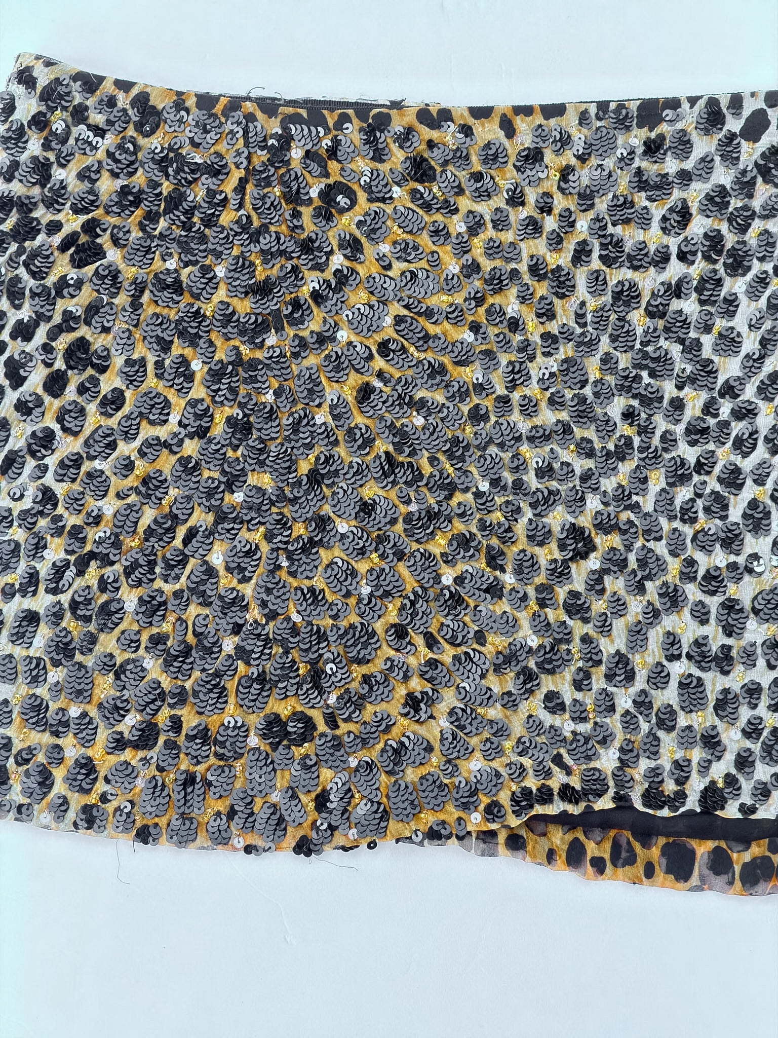 Dolce & Gabbana Fall/Winter 1999 Leopard Sequin Silk Skirtl - Pulled